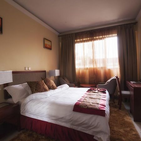 The Mosaic Hotel Addis-Abeba Extérieur photo