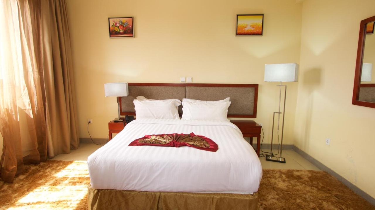 The Mosaic Hotel Addis-Abeba Extérieur photo